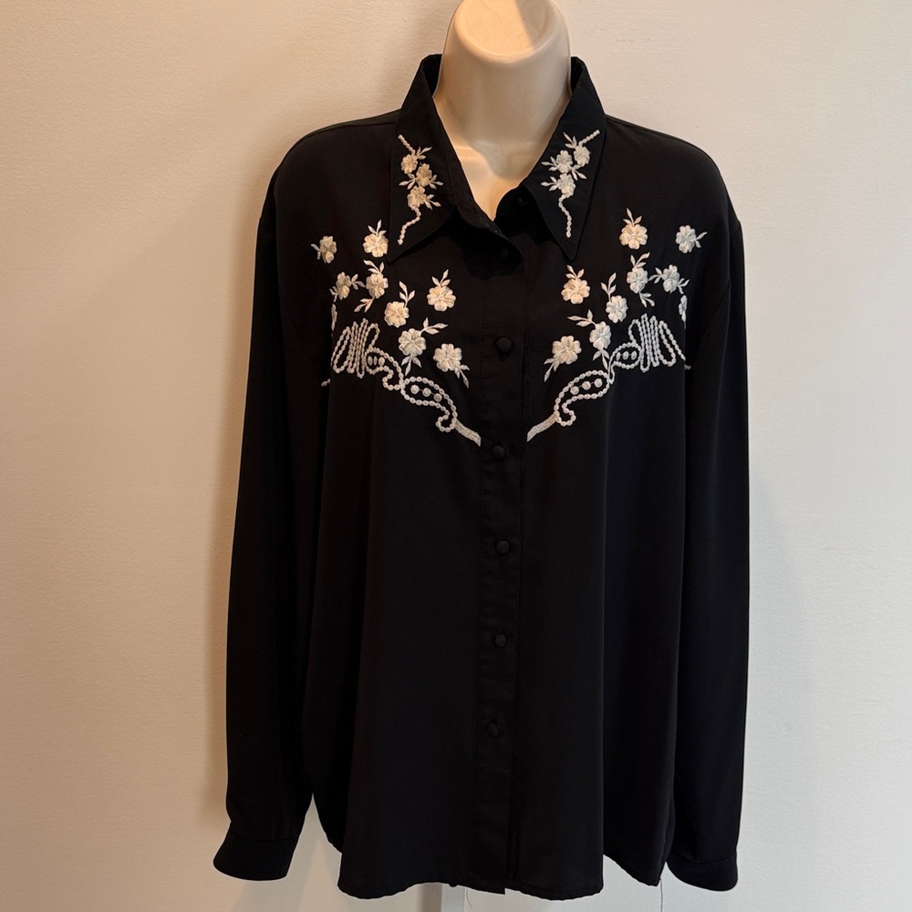 Vintage Claudia Richard Black Embroidered Button Down Shirt Floral Size 16